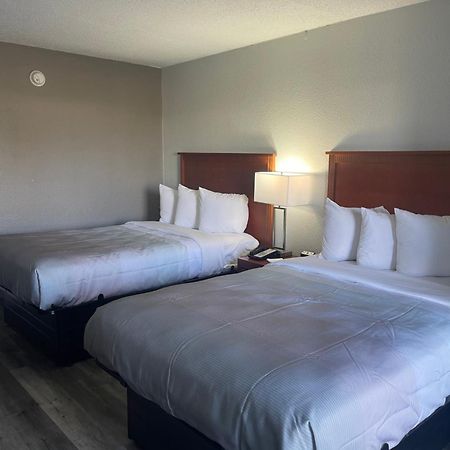 Quality Inn Fayetteville Near Fort Bragg Kültér fotó