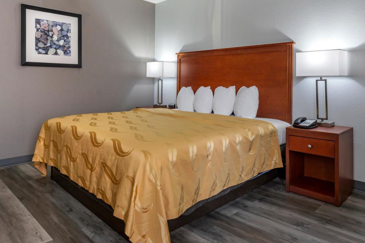 Quality Inn Fayetteville Near Fort Bragg Kültér fotó