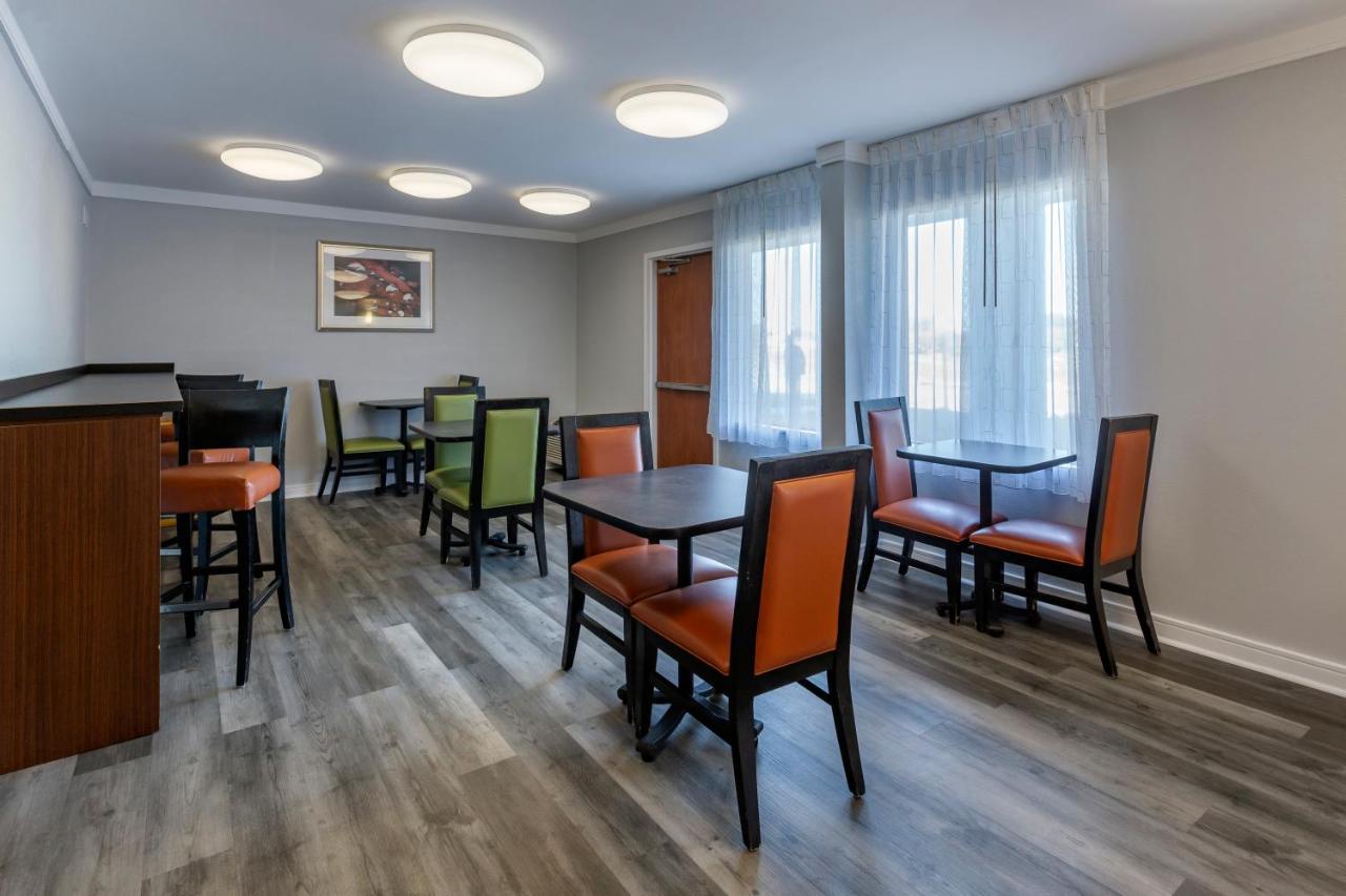 Quality Inn Fayetteville Near Fort Bragg Kültér fotó