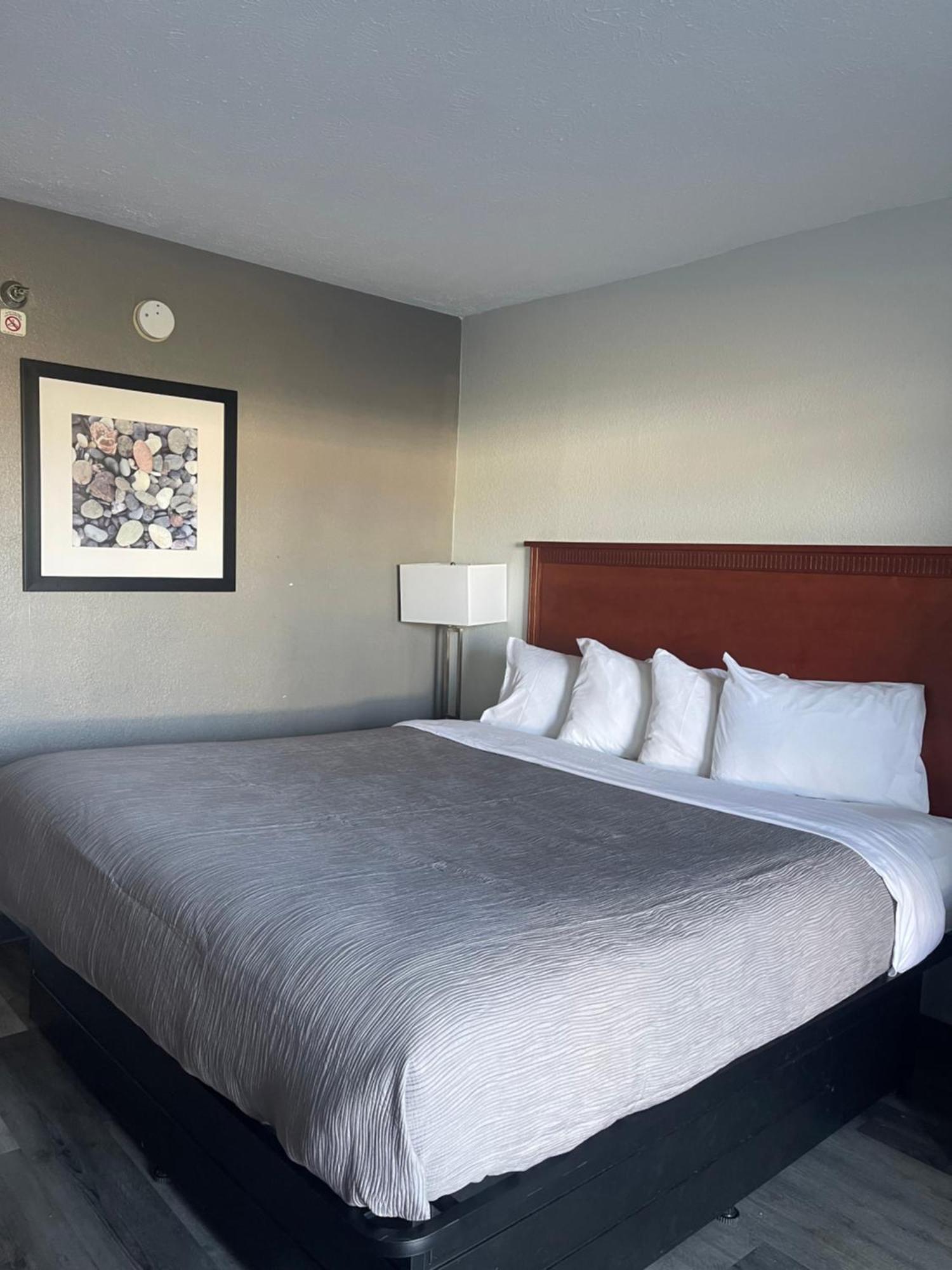 Quality Inn Fayetteville Near Fort Bragg Kültér fotó